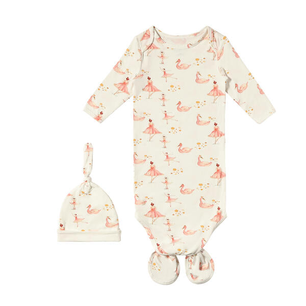 Knotted sleep gown in white with pink watercolour ballerina print. Comes with matching knotted hat. Soft fabric made from bamboo.