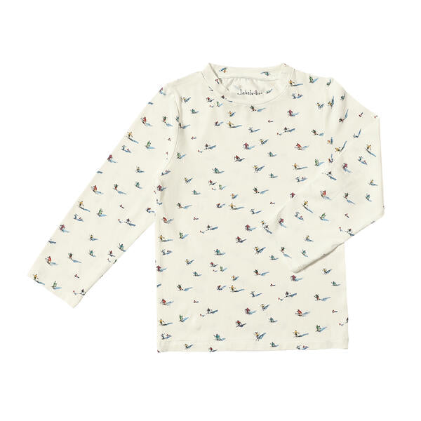 T shirt in white with sweet watercolour skiers print. With long sleeves. Made from soft bamboo fabric.