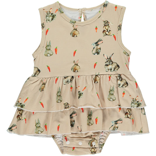 sleeveless summer onesie dress with bunny rabbit and carrot print in beige and orange, made of bamboo fabric, two frills on the skirt